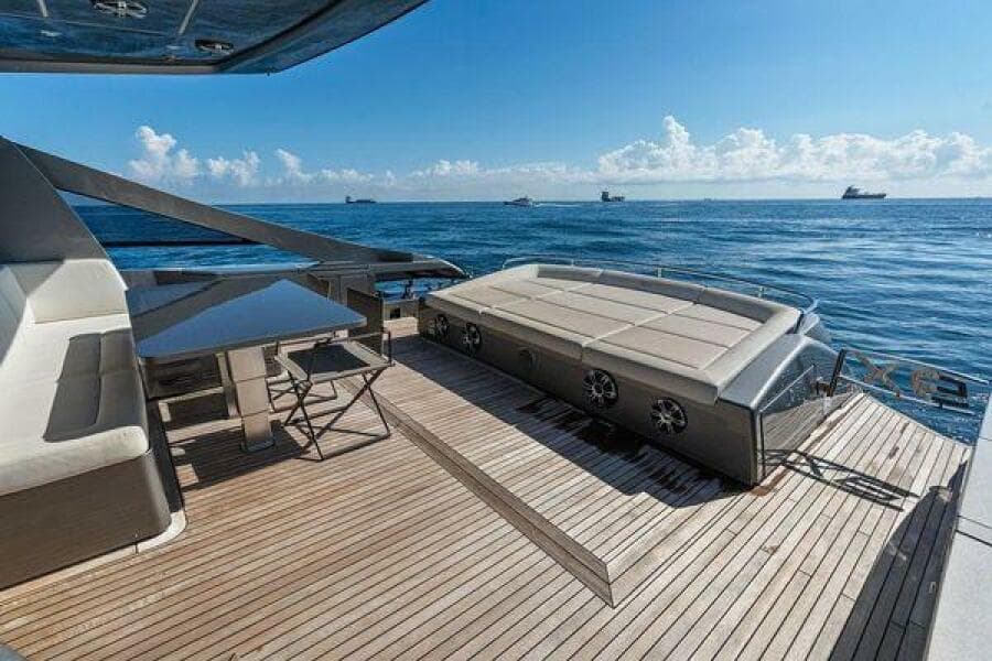 2019 Pershing 