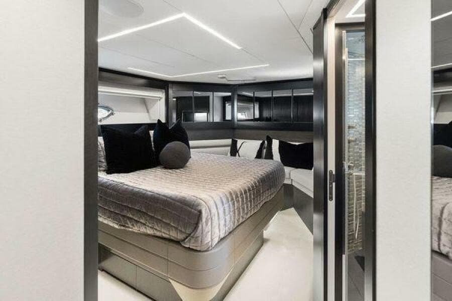 2019 Pershing 