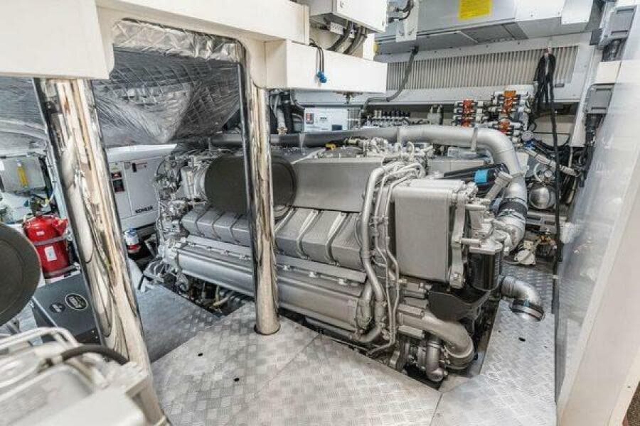 2019 Pershing 
