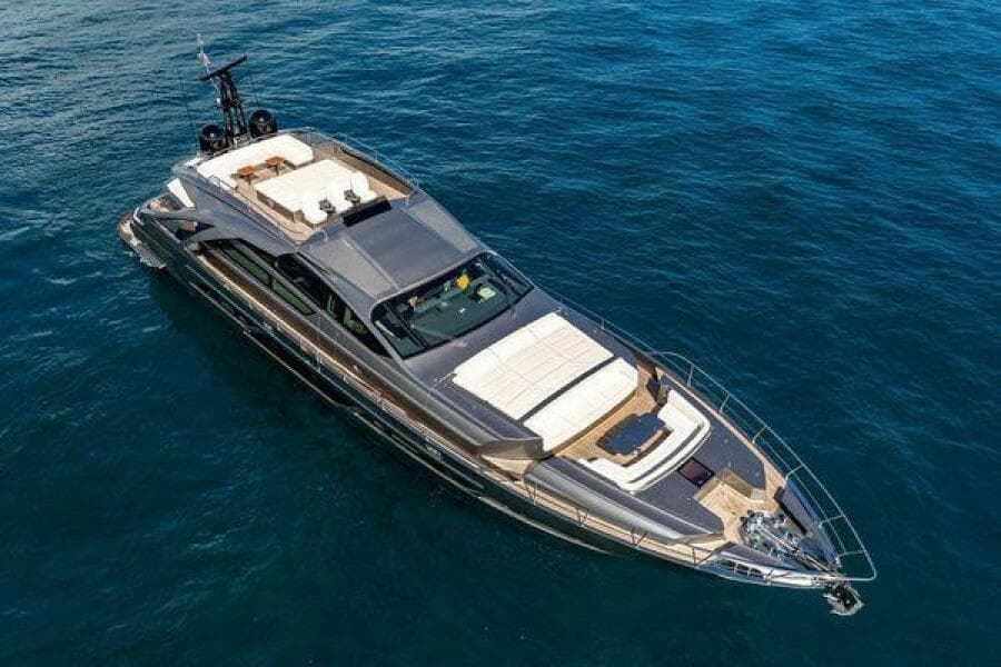 2019 Pershing 