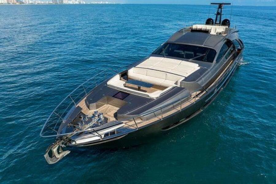 2019 Pershing 