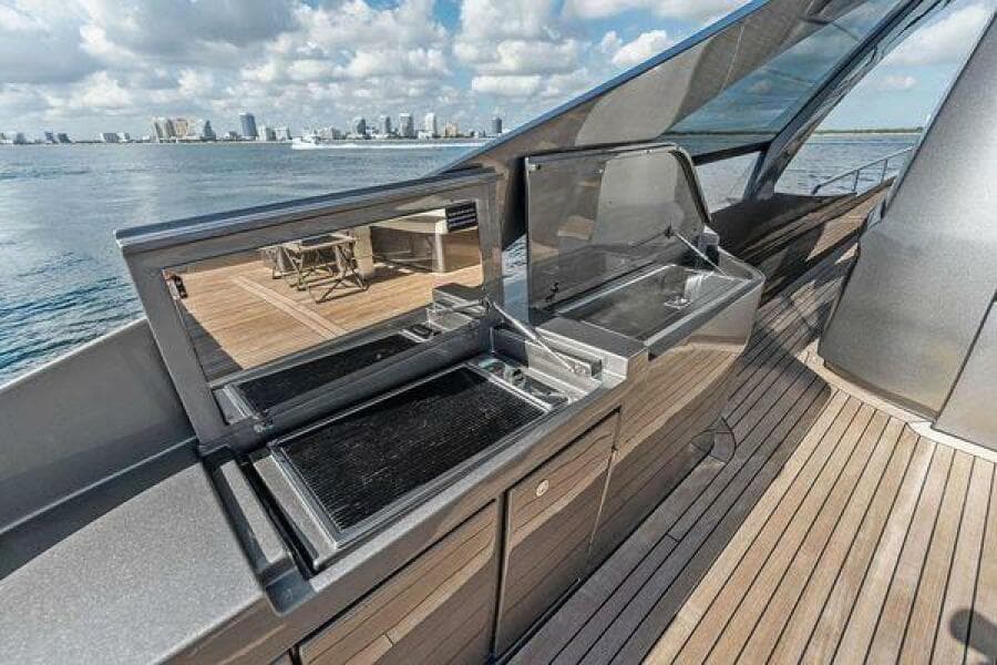 2019 Pershing 