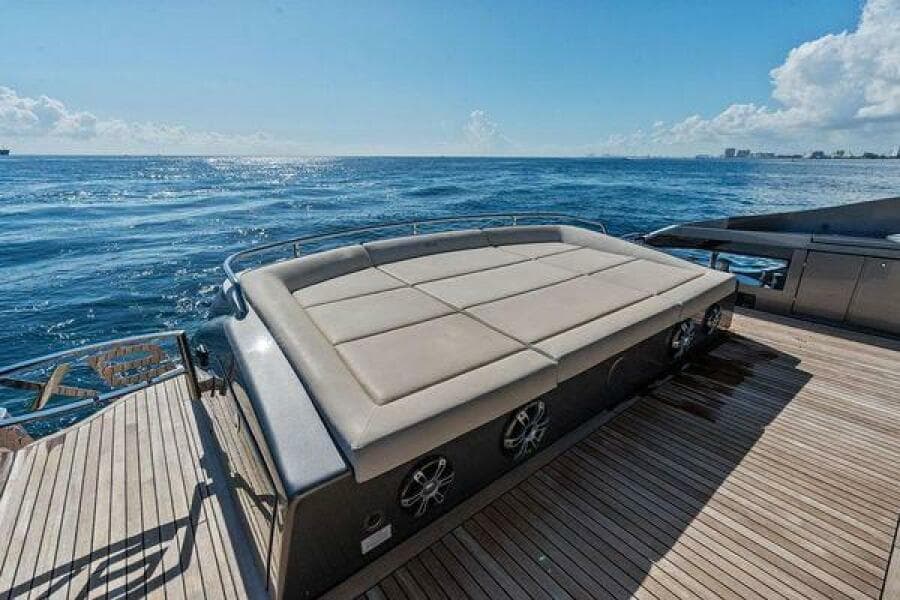 2019 Pershing 