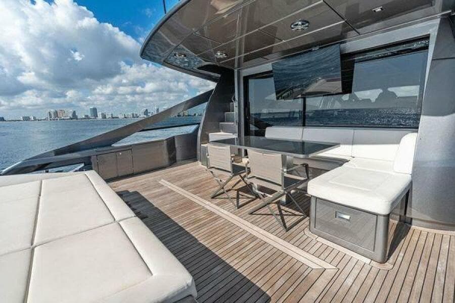 2019 Pershing 