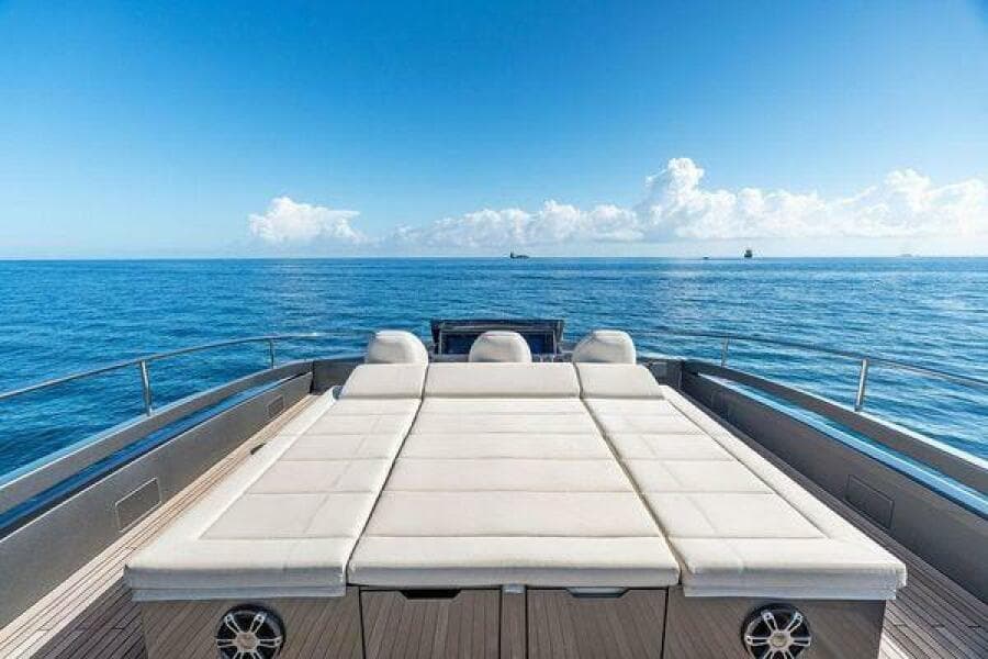 2019 Pershing 