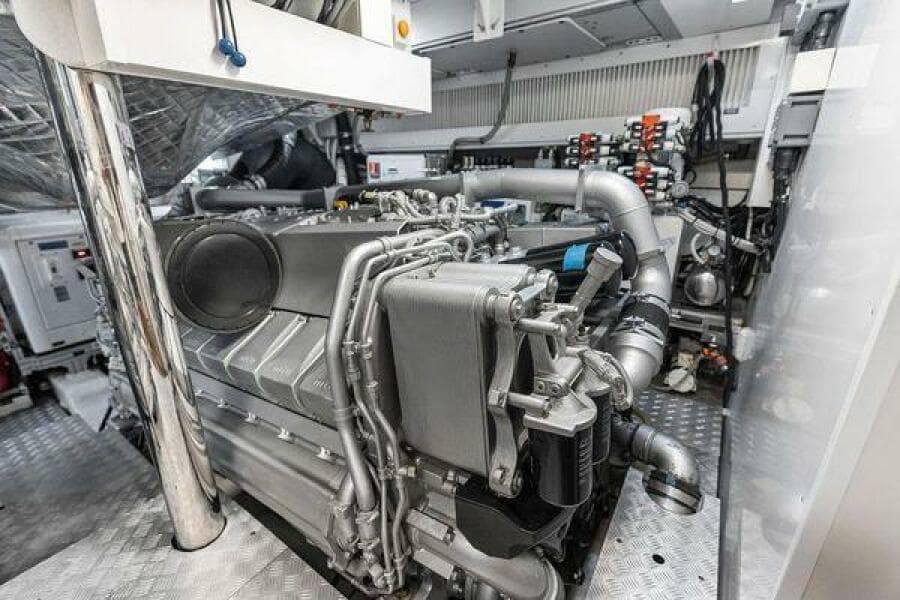 2019 Pershing 