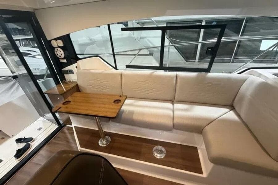 2022 Four Winns 355 Vista Coupe