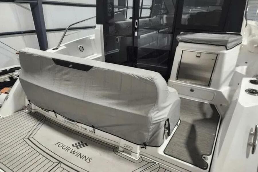 2022 Four Winns 355 Vista Coupe