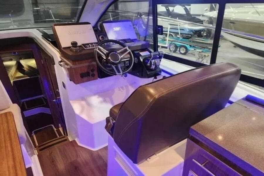 2022 Four Winns 355 Vista Coupe