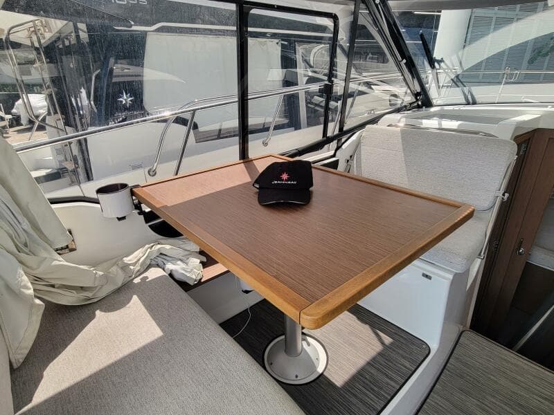2023 Jeanneau NC895