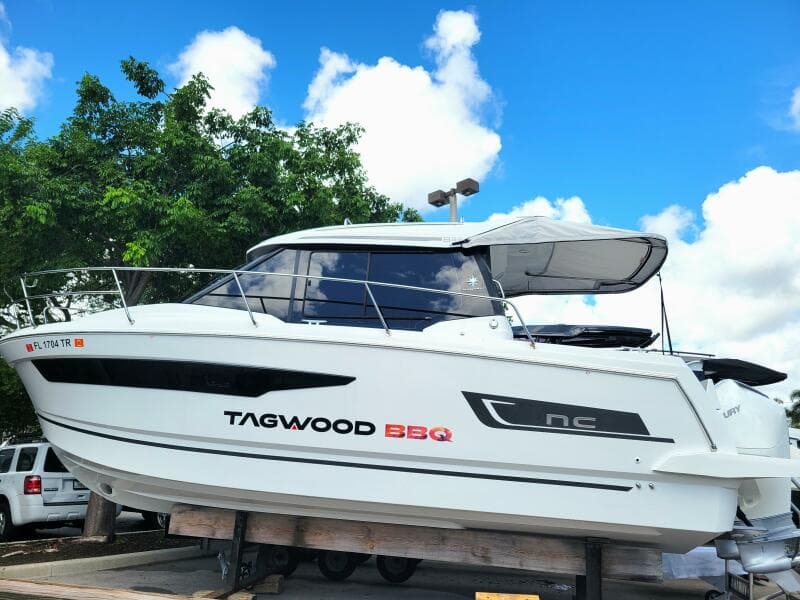 2023 Jeanneau NC895
