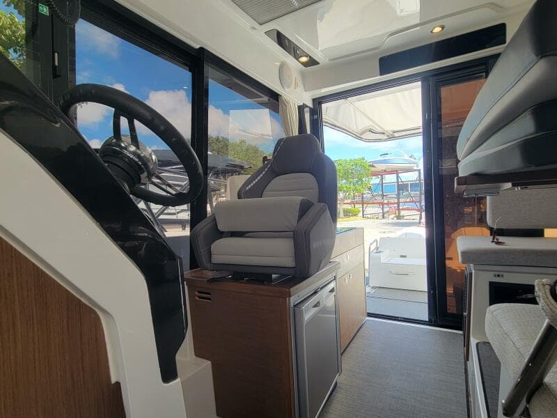 2023 Jeanneau NC895
