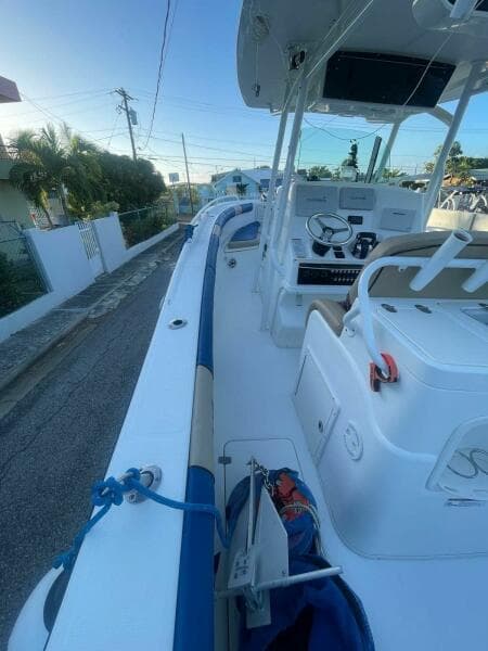 2016 Mako 284 Center Console