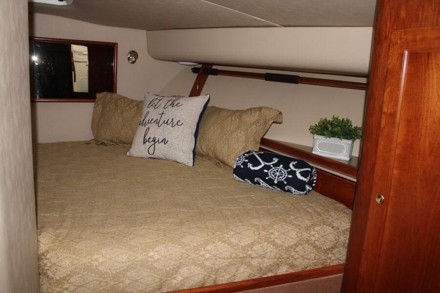 V Berth