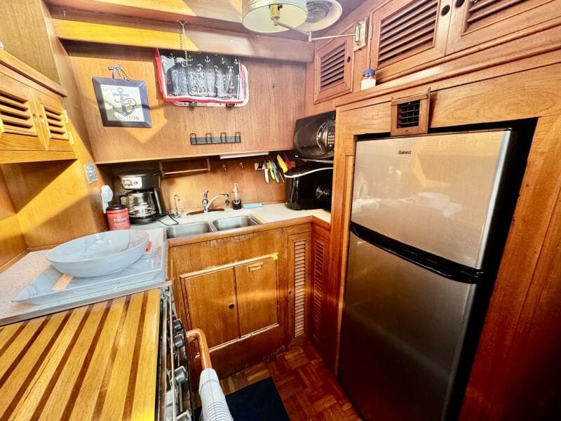 1986 Marine Trader 47 Tradewinds
