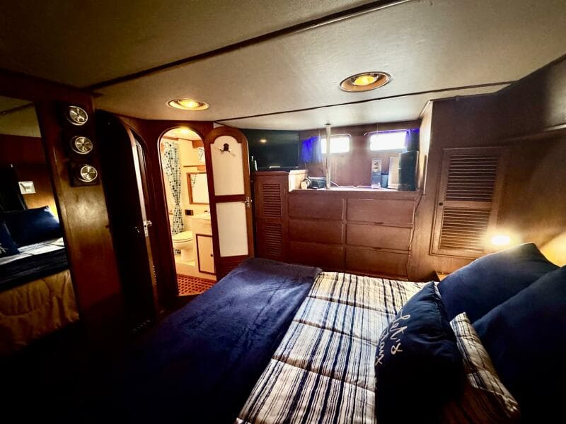 1986 Marine Trader 47 Tradewinds