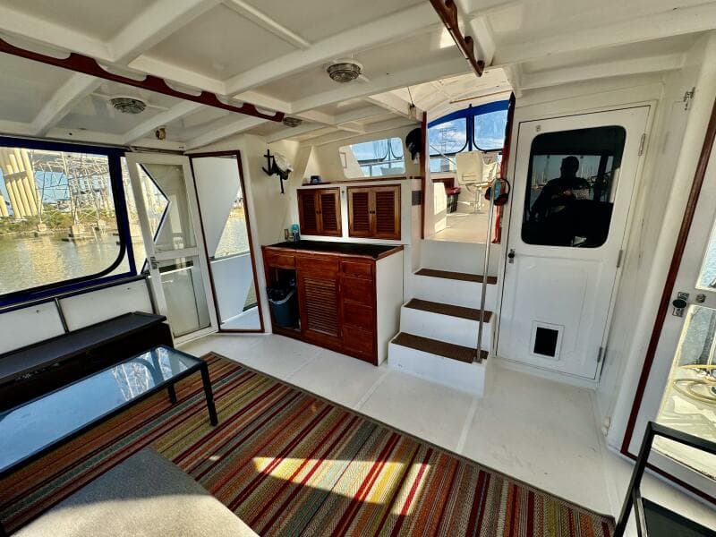 1986 Marine Trader 47 Tradewinds