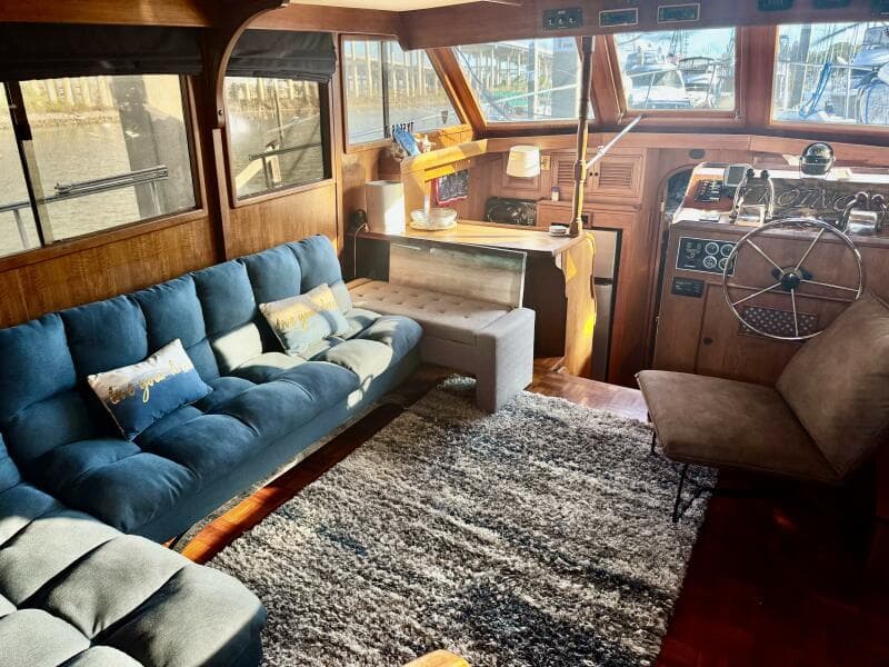 1986 Marine Trader 47 Tradewinds