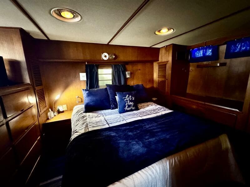 1986 Marine Trader 47 Tradewinds