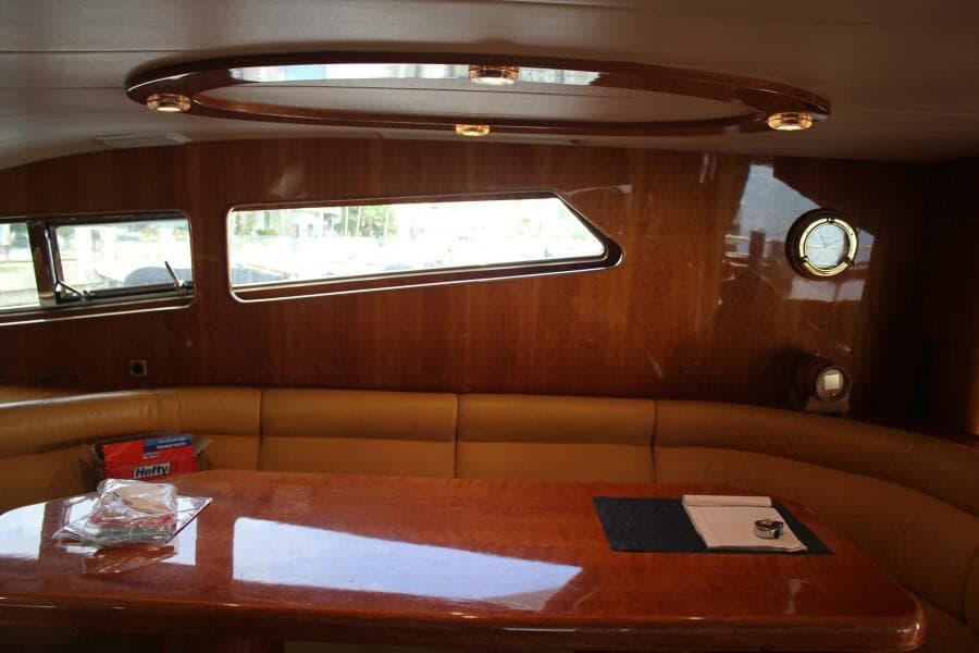 1999 Horizon 70 FLY