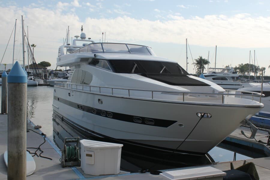 1999 Horizon 70 FLY