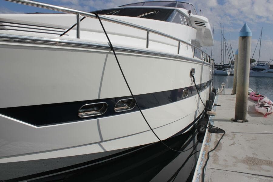 1999 Horizon 70 FLY