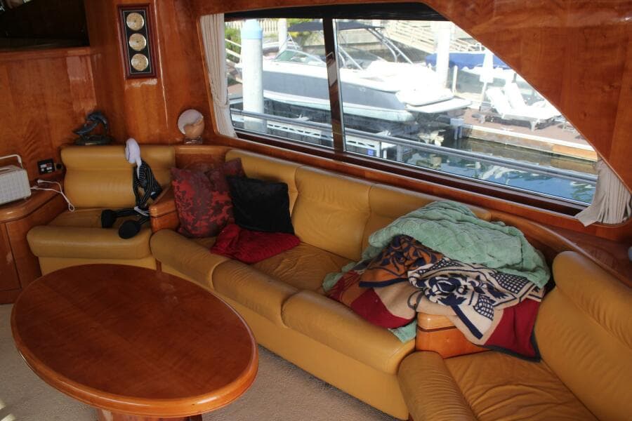 1999 Horizon 70 FLY