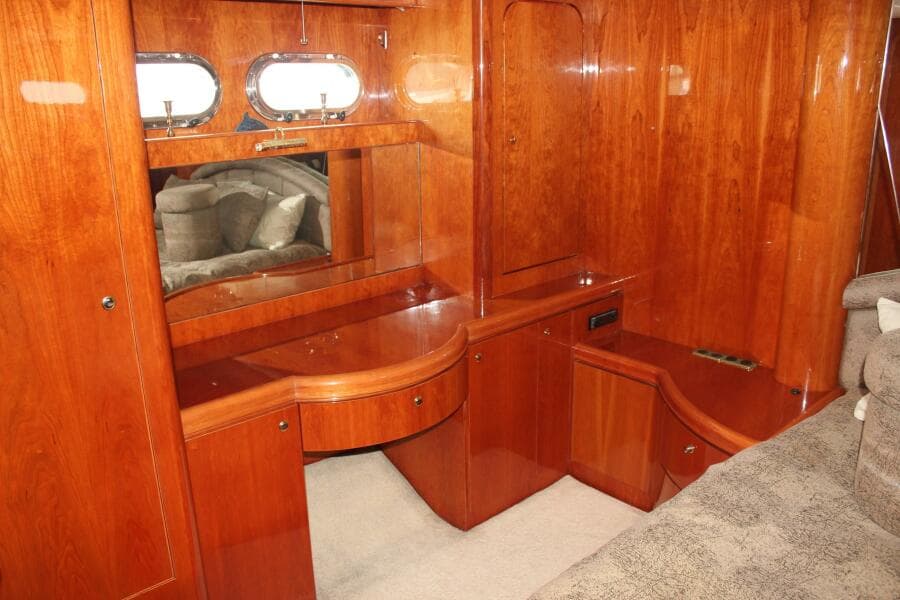 1999 Horizon 70 FLY