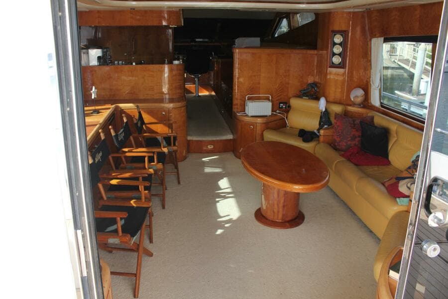 1999 Horizon 70 FLY