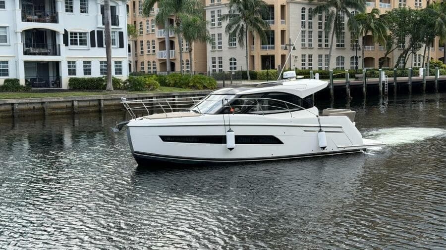2019 Carver C34