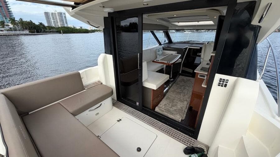2019 Carver C34