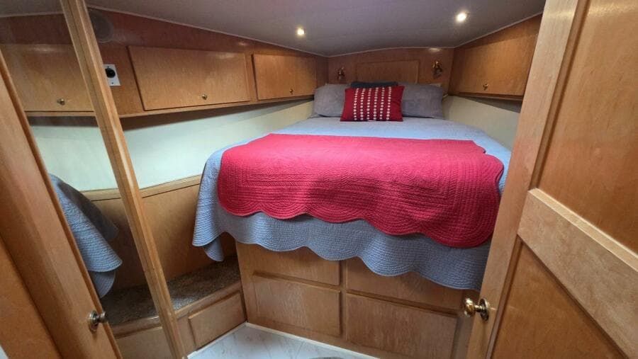 1998 Navigator 5300