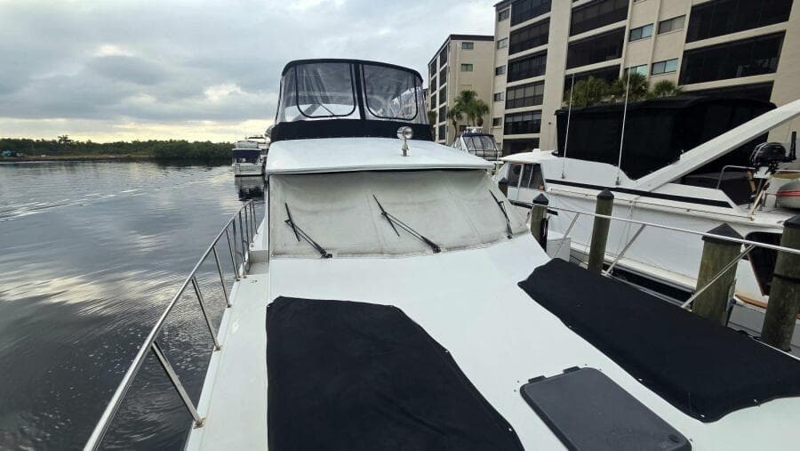 1998 Navigator 5300