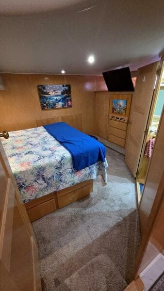 1998 Navigator 5300