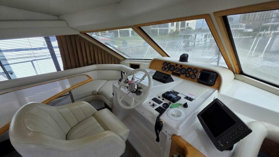 1998 Navigator 5300