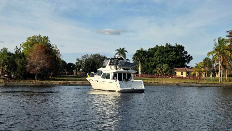 1998 Navigator 5300