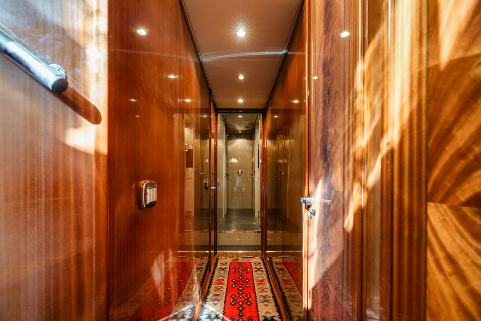 2010 Leopard Leopard 27 Sport
