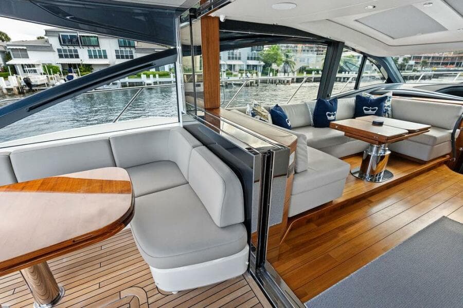 2021 Princess V55