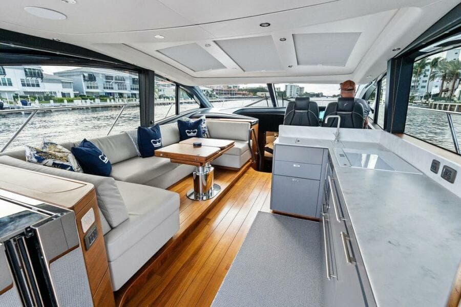 2021 Princess V55