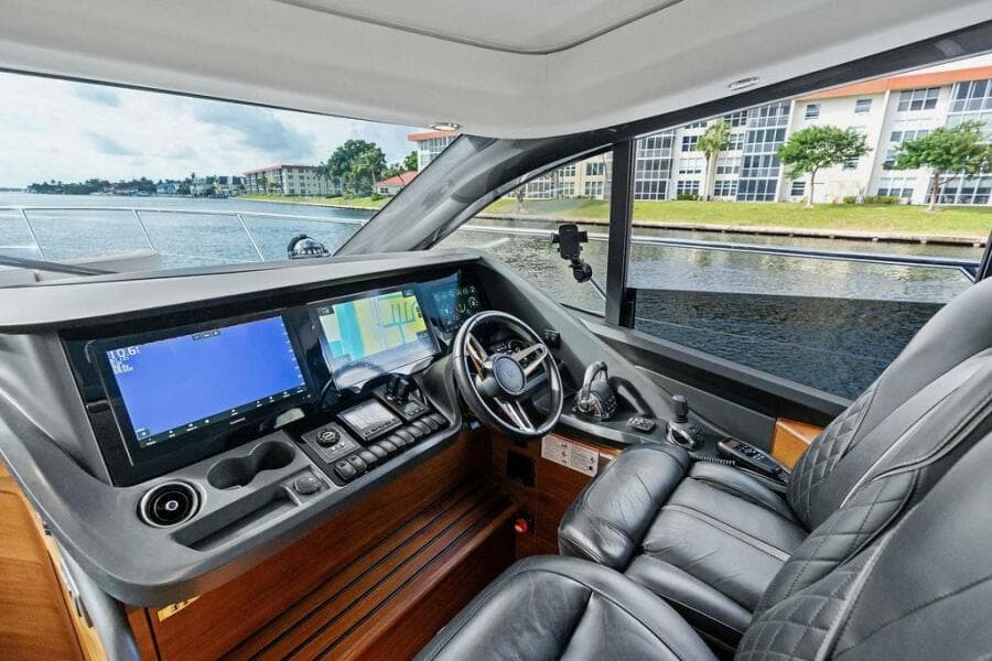 2021 Princess V55