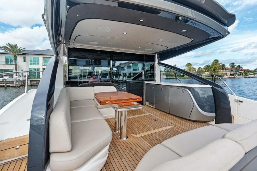 2021 Princess V55