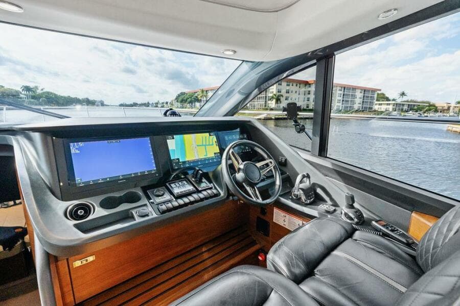 2021 Princess V55