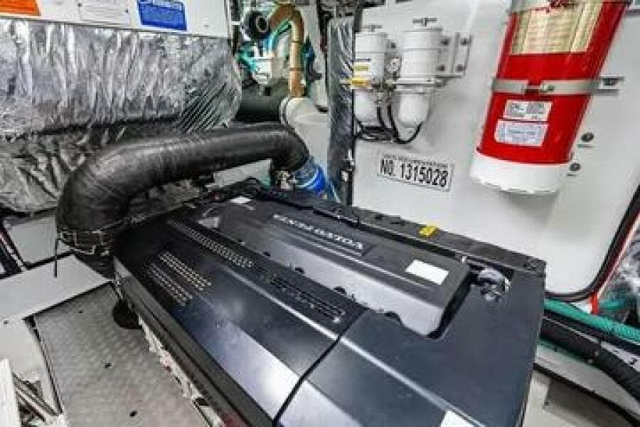 2021 Princess V55