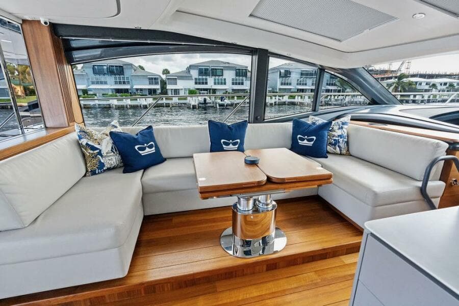 2021 Princess V55