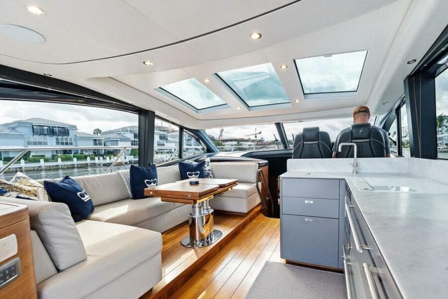 2021 Princess V55