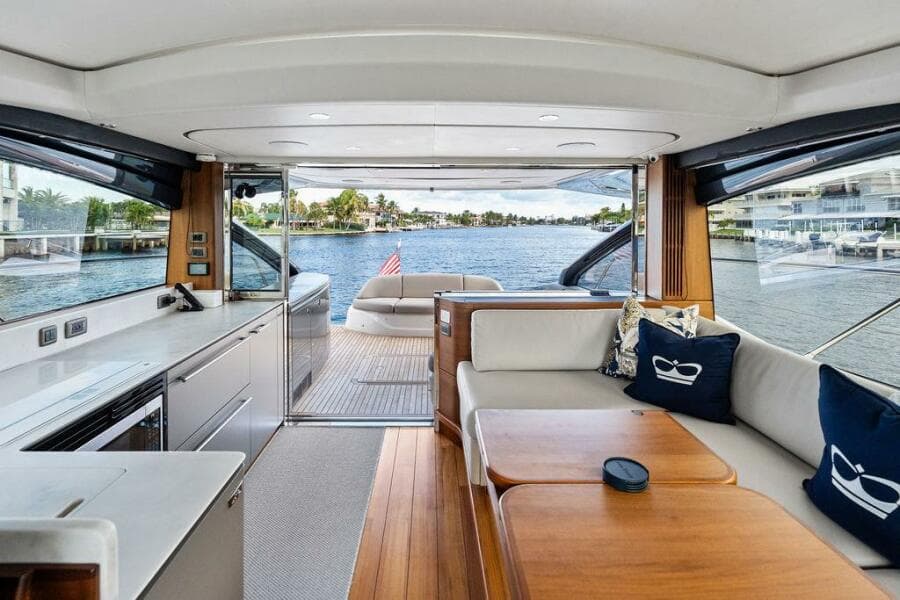 2021 Princess V55
