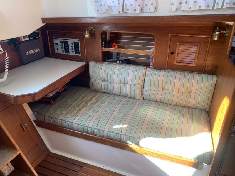 1987 Nonsuch Ultra 30