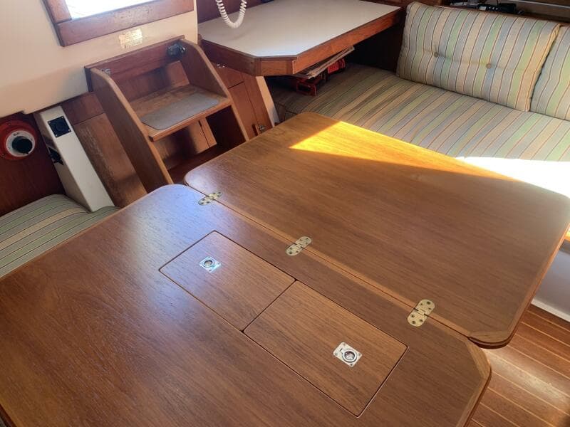 1987 Nonsuch Ultra 30