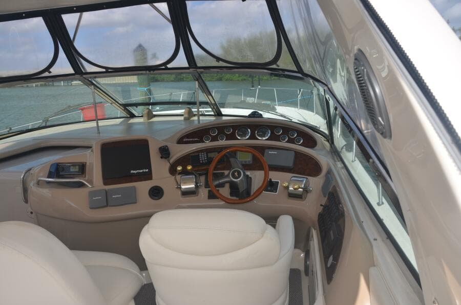 Sea Ray 46 4 RICH-SHER OR POORER - Cockpit - Helm