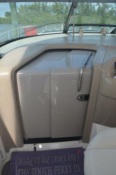 Sea Ray 46 4 RICH-SHER OR POORER - Cockpit